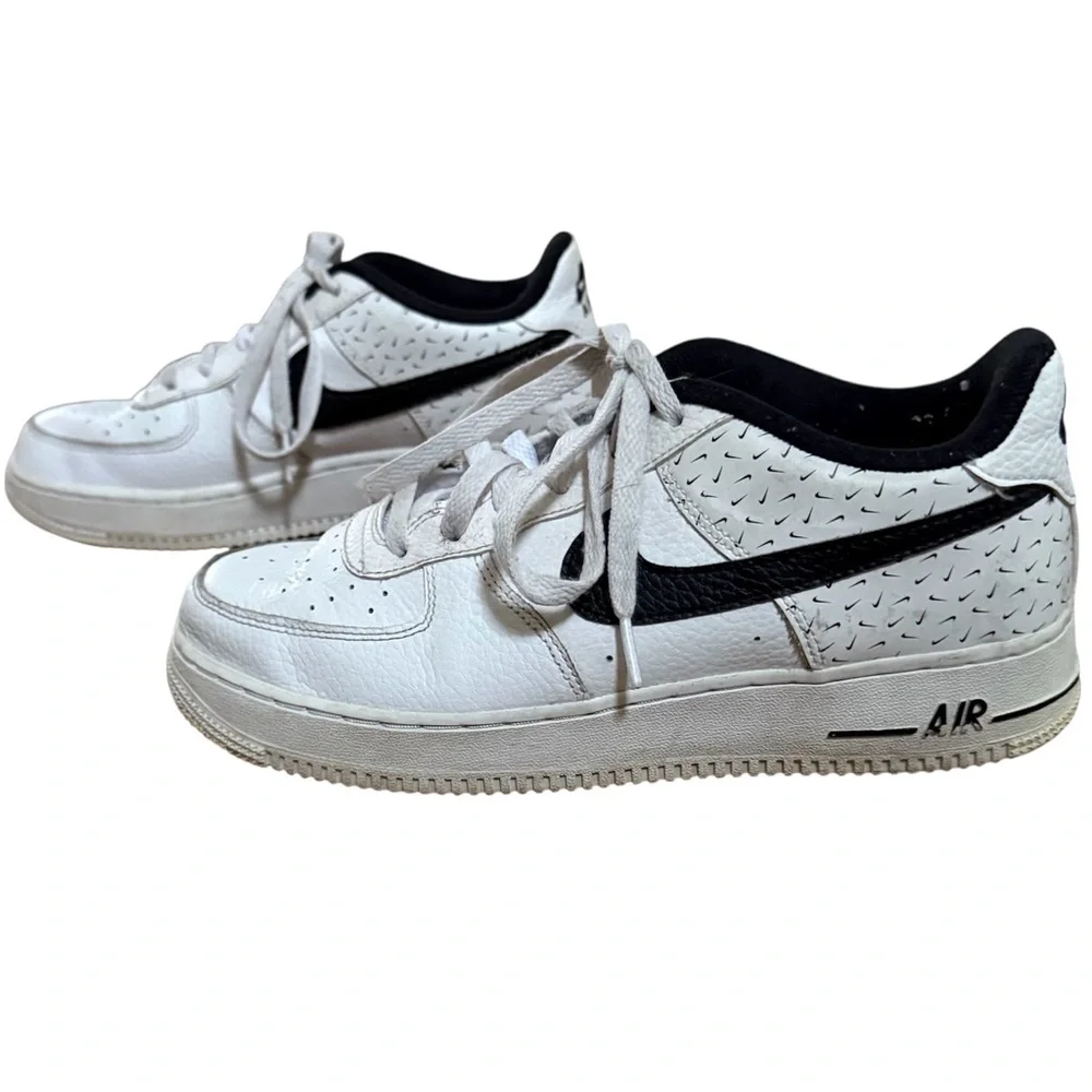 Nike Air Force 1 Sneakers White and Black Shoes Swoosh